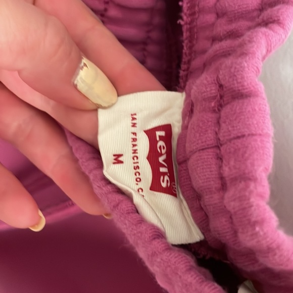 Levis red tab unisex shorts - Picture 3 of 14